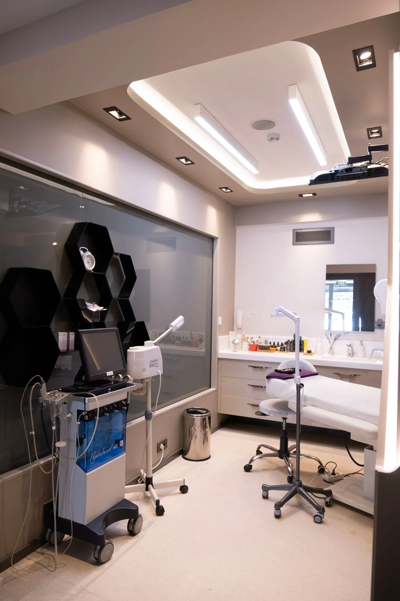 Bright, calm modern treatment room interior in the Evergreen Wellness clinic